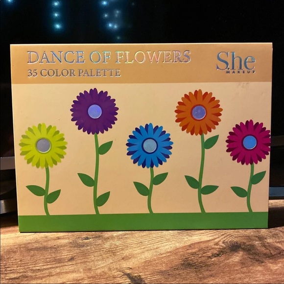 SHEmake up eye shadow palette - Picture 2 of 7